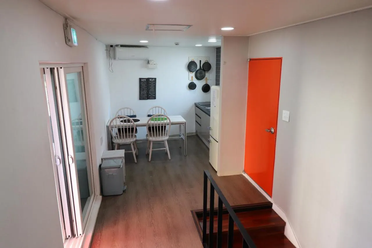 Hah Guesthouse Seoul 3*,  South Korea