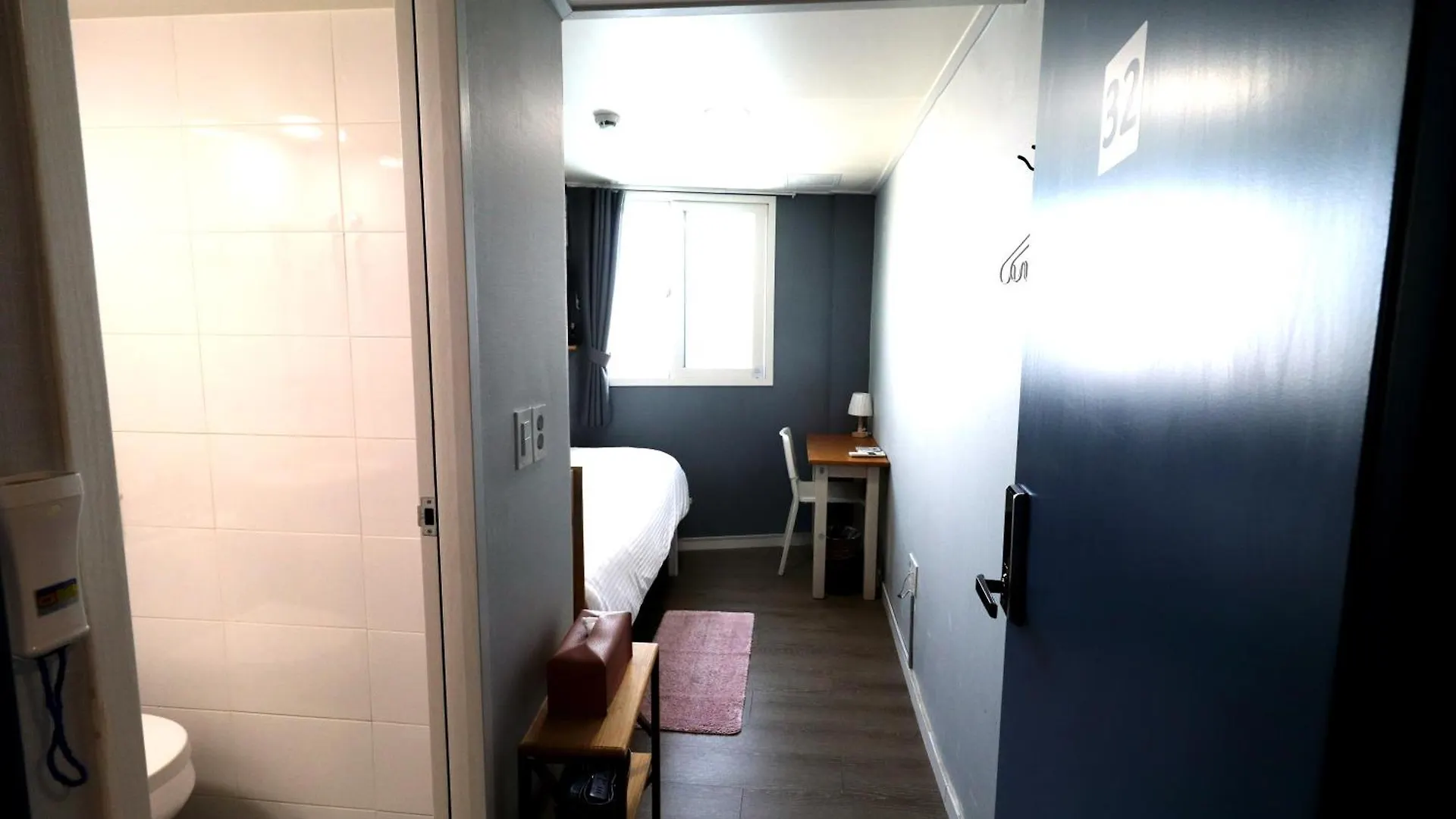 Hah Guesthouse Seoul 3*,  South Korea